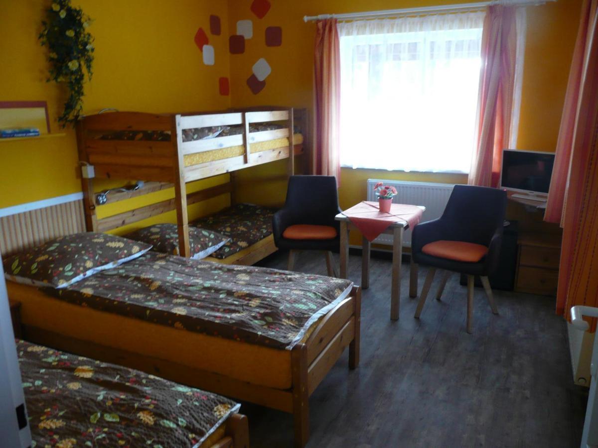 Penzion U Tulaka Dobrichovice Bagian luar foto
