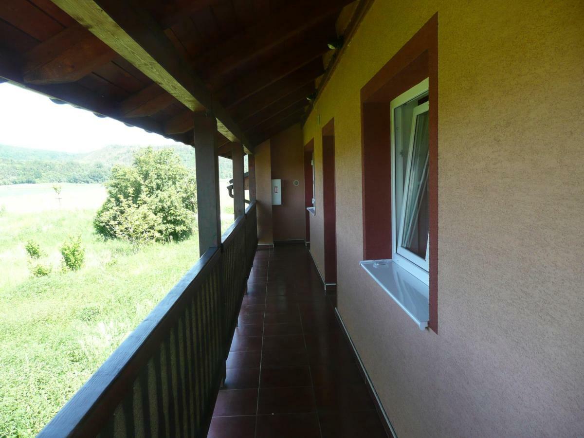 Penzion U Tulaka Dobrichovice Bagian luar foto